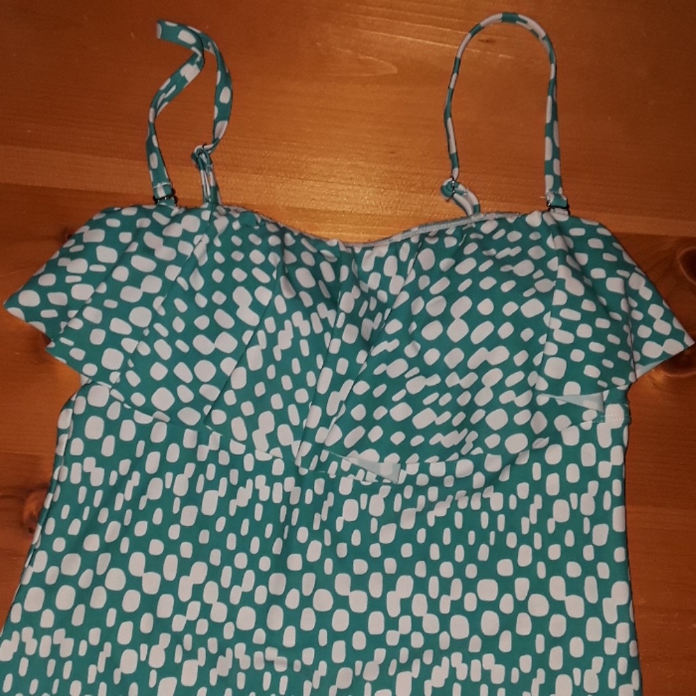 Swimming suit